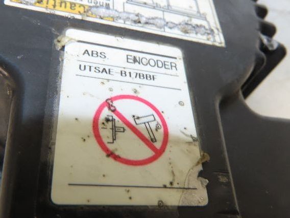 Yaskawa SGMGH-44A2A-YR15 AC Servo Motor 4400W 1500 RPM 200V Encoder UTSAE-B17BBF