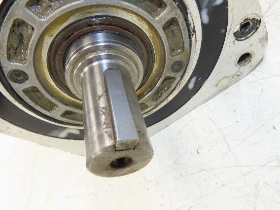 Yaskawa SGMGH-44A2A-YR15 AC Servo Motor 4400W 1500 RPM 200V Encoder UTSAE-B17BBF