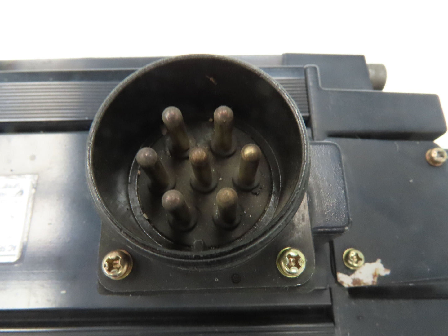 Yaskawa SGMGH-44A2A-YR15 AC Servo Motor 4400W 1500 RPM 200V Encoder UTSAE-B17BBF