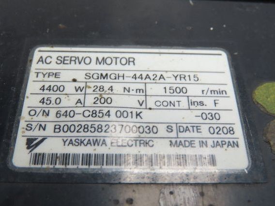 Yaskawa SGMGH-44A2A-YR15 AC Servo Motor 4400W 1500 RPM 200V Encoder UTSAE-B17BBF