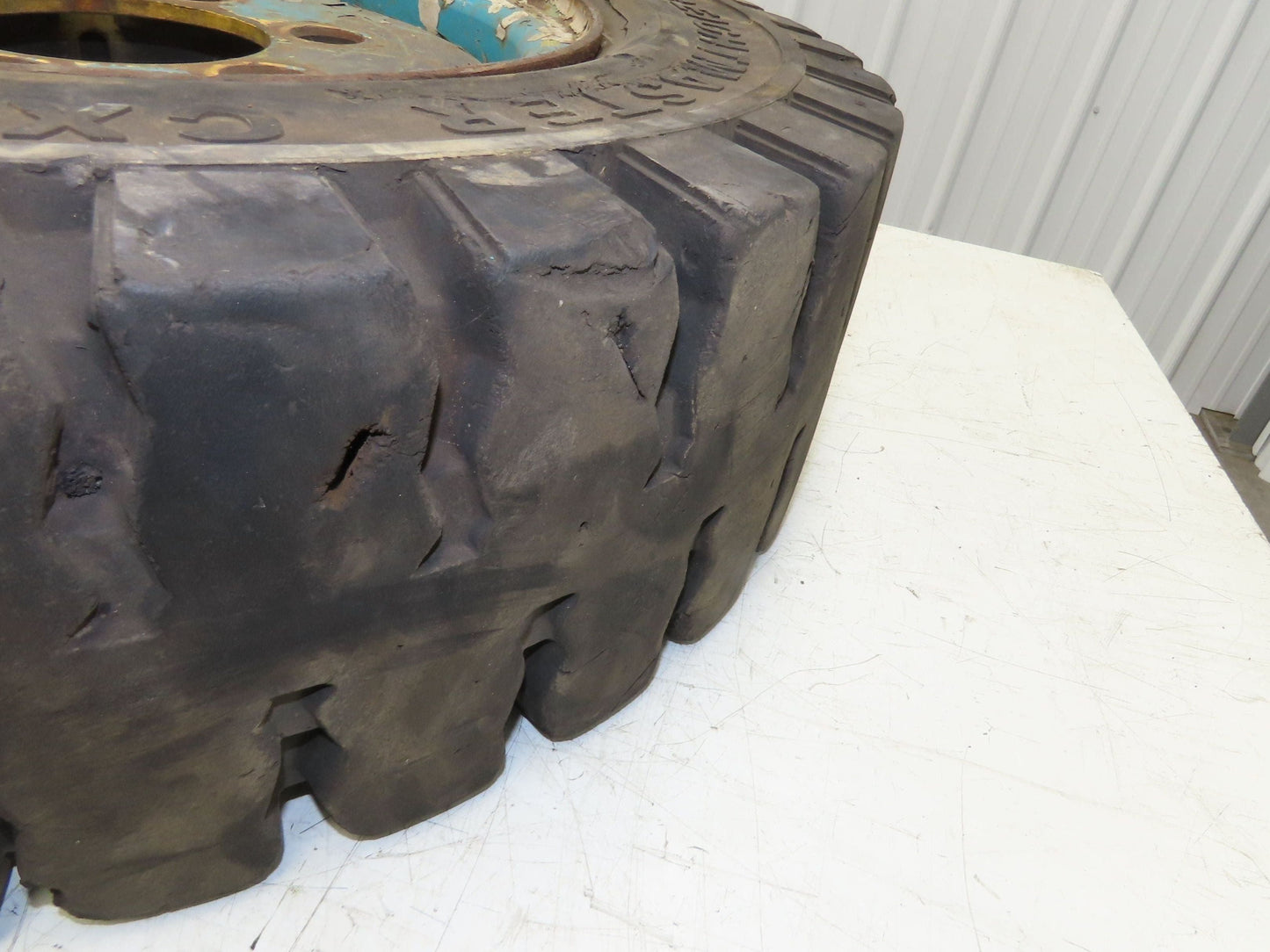 Freightmaster CX 7.50-15 Forklift Tire Traction Pneumatic 6x7.75" Rim