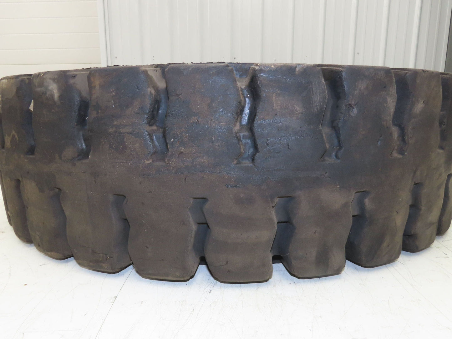 Freightmaster CX 7.50-15 Forklift Tire Traction Pneumatic 6x7.75" Rim