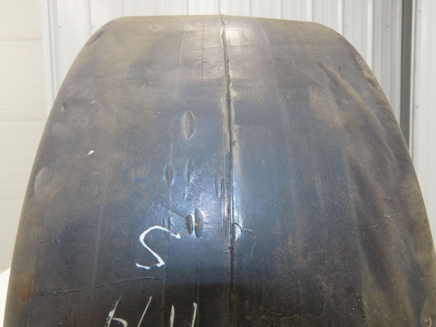 Forklift Tire 16-1/4x7x11-1/4 Smooth Press-on Black Rubber