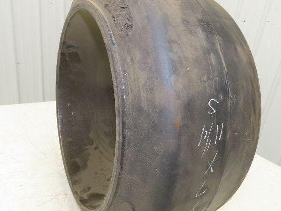 Forklift Tire 16-1/4x7x11-1/4 Smooth Press-on Black Rubber