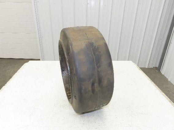Forklift Tire 16-1/4x7x11-1/4 Smooth Press-on Black Rubber