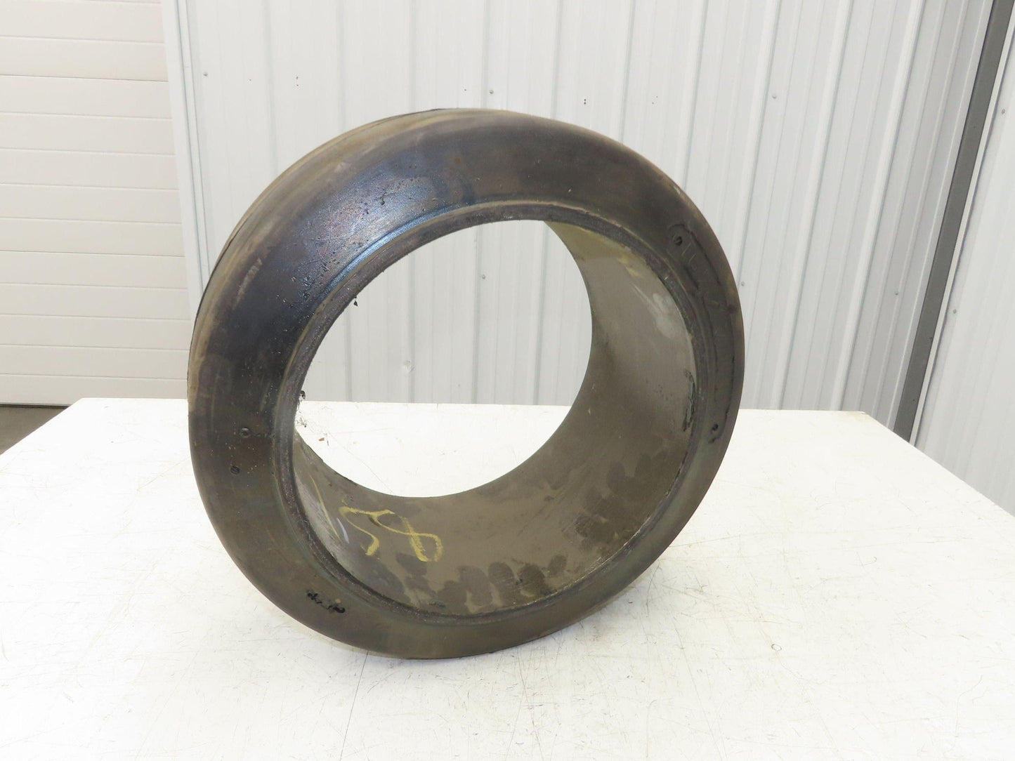 Forklift Tire 16-1/4x7x11-1/4 Smooth Press-on Black Rubber