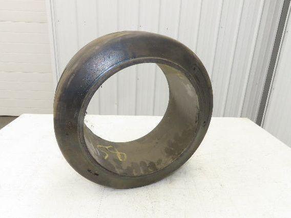 Forklift Tire 16-1/4x7x11-1/4 Smooth Press-on Black Rubber