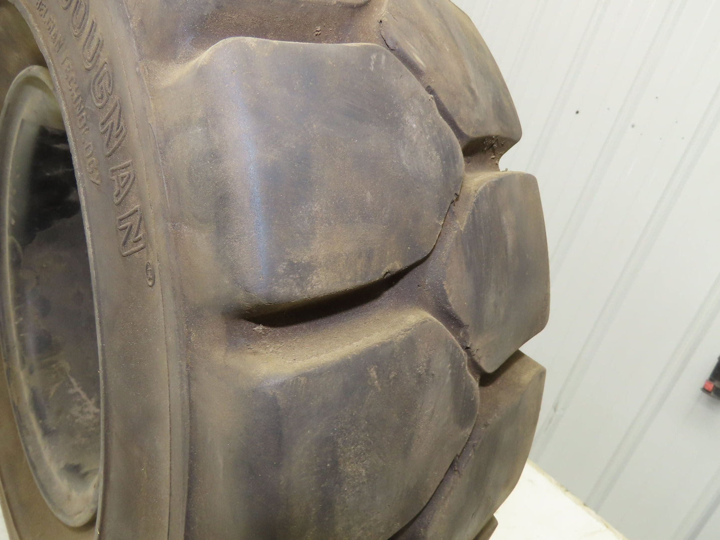 Bergougnan 18x7-8 Forklift Tire Traction Pneumatic Black 5x110 Rim