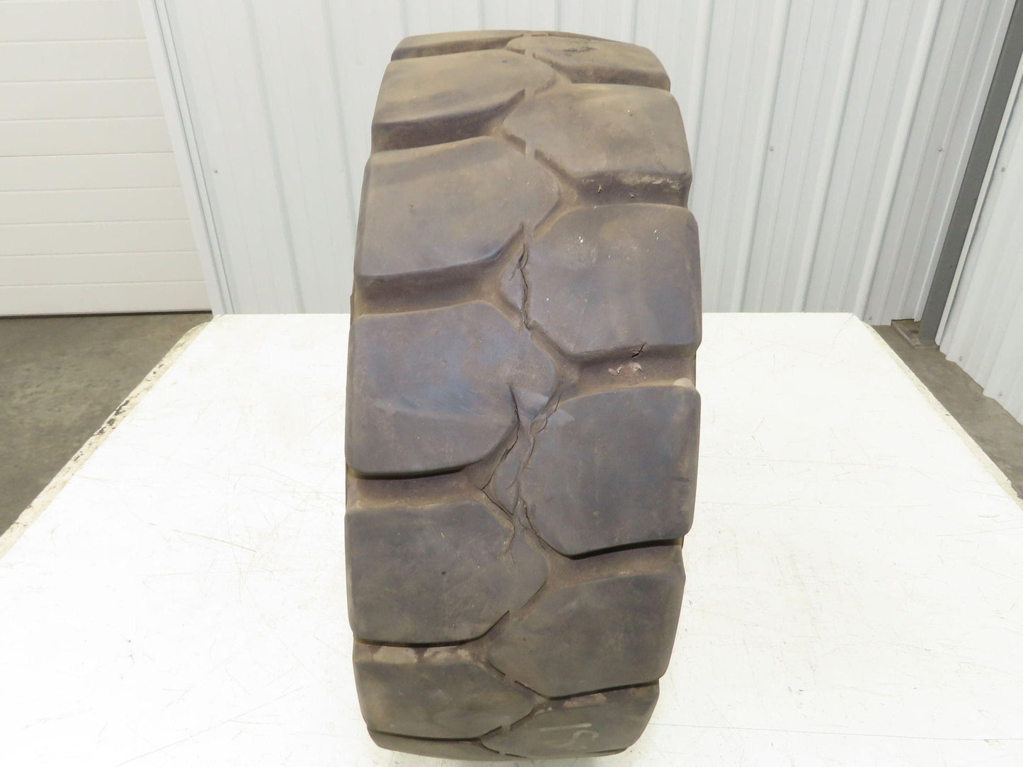 Bergougnan 18x7-8 Forklift Tire Traction Pneumatic Black 5x110 Rim