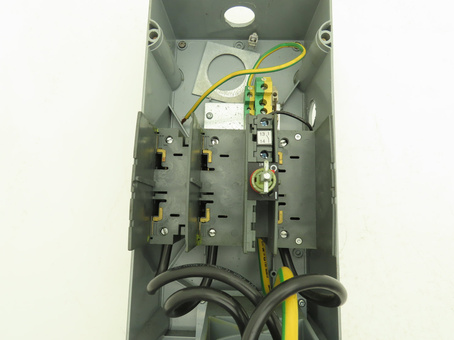 Leviton 460MF7W Fused Mechanical Disconnect 480V 3PH 60A Type 3R, 4X, 12K, IP67