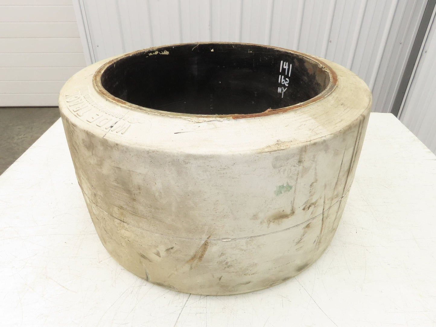 Wide Track 22x12x16 | 559x305x406 Forklift Tire Smooth Press-on White Non-Mark