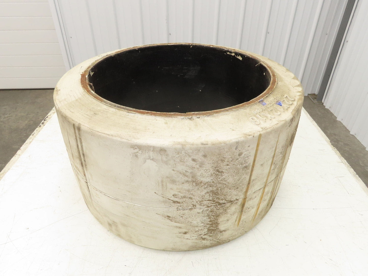 Wide Track 22x12x16 | 559x305x406 Forklift Tire Smooth Press-on White Non-Mark