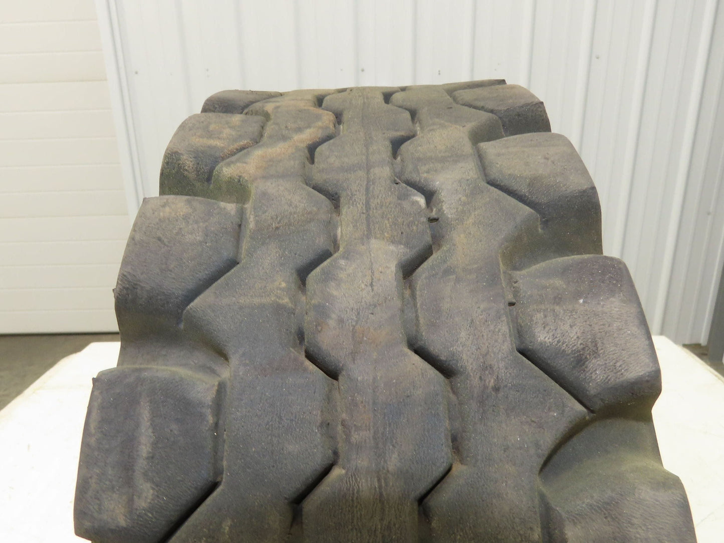 Continental 16x6-8 Forklift Tire Traction Pneumatic Black 6x125mm Rim