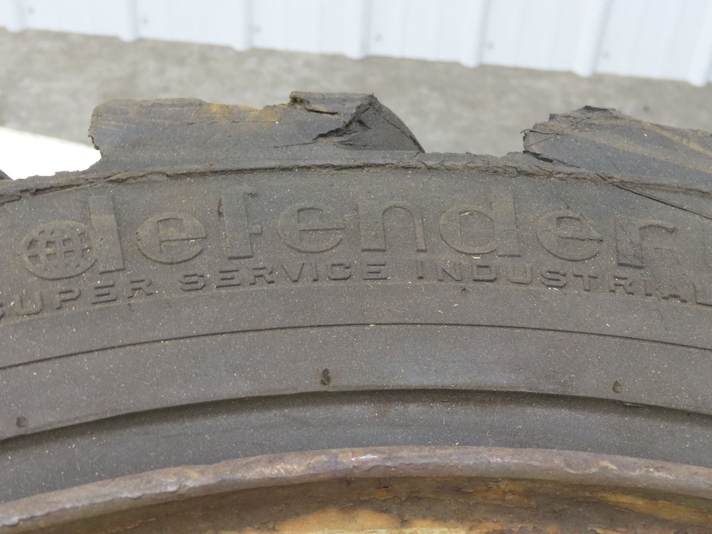 Maine Rubber Intl Defender Forklift Tire Traction Pneumatic Black 6x220mm Rim