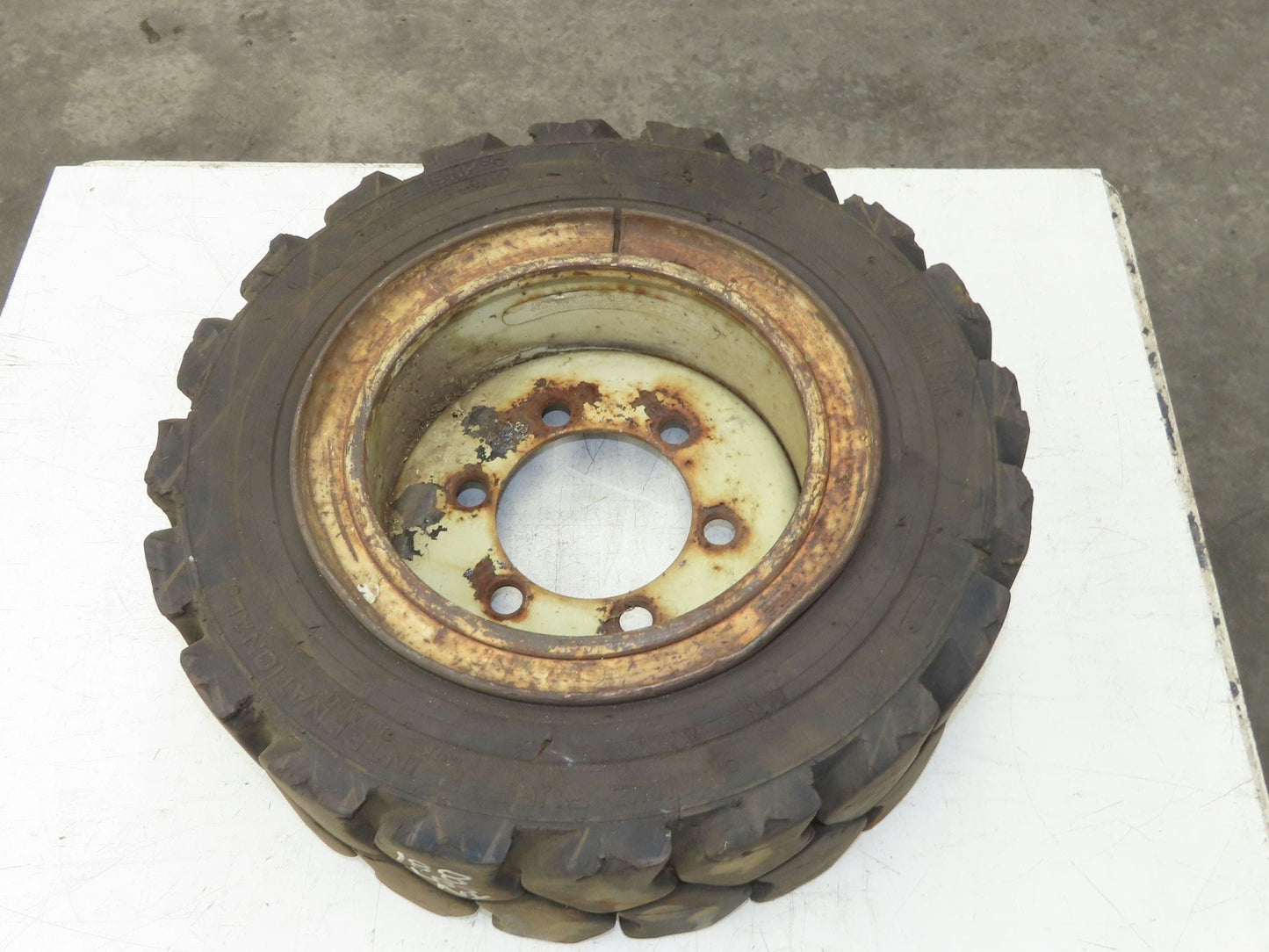 Maine Rubber Intl Defender Forklift Tire Traction Pneumatic Black 6x220mm Rim