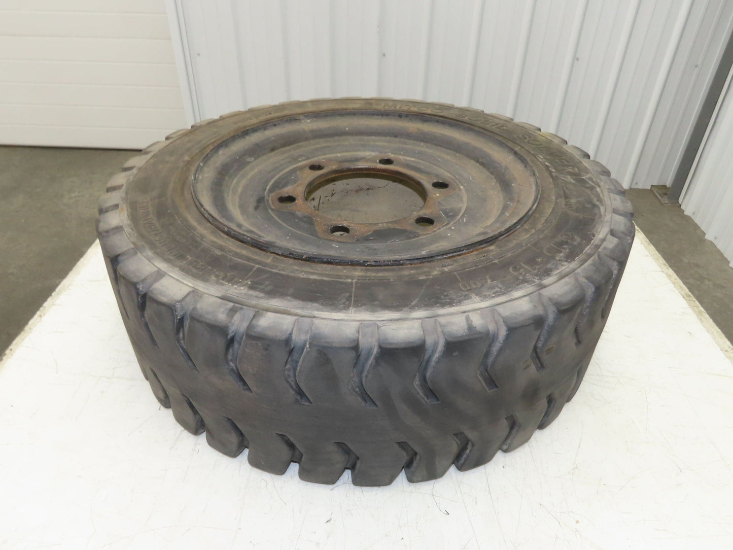 Mitco Solid Solver 8.15-15 Forklift Tire Traction Black 6x220mm Rim