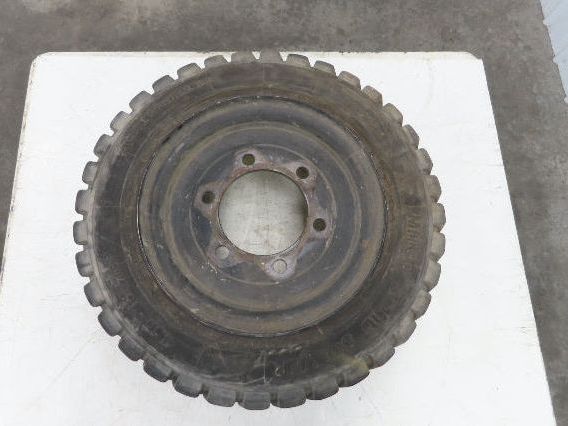 Mitco Solid Solver 8.15-15 Forklift Tire Traction Black 6x220mm Rim