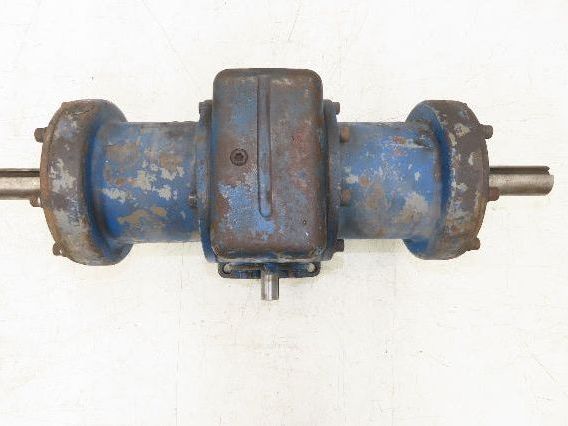 Worm Gearbox Horizontal Drive Dual Output 15:1 Reducer 1" Solid Input Shaft