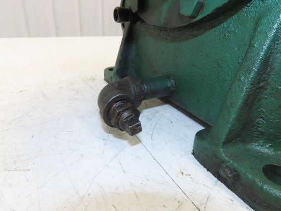 Worm Gearbox Horizontal Drive Dual Output 7.5:1 Reducer 1" Solid Input Shaft