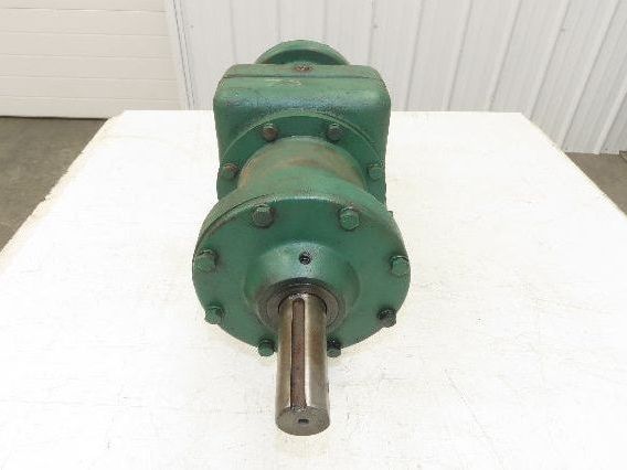 Worm Gearbox Horizontal Drive Dual Output 7.5:1 Reducer 1" Solid Input Shaft