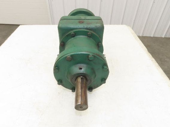 Worm Gearbox Horizontal Drive Dual Output 7.5:1 Reducer 1" Solid Input Shaft