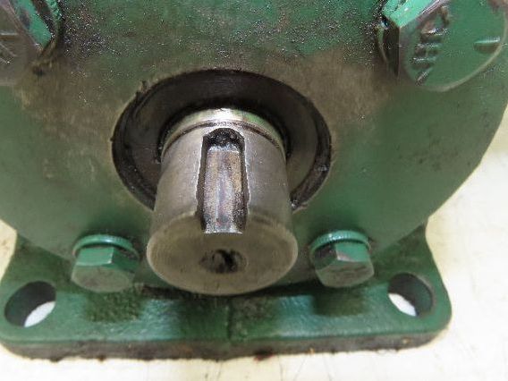Worm Gearbox Horizontal Drive Dual Output 7.5:1 Reducer 1" Solid Input Shaft