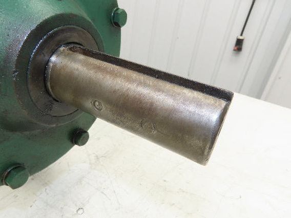 Worm Gearbox Horizontal Drive Dual Output 7.5:1 Reducer 1" Solid Input Shaft