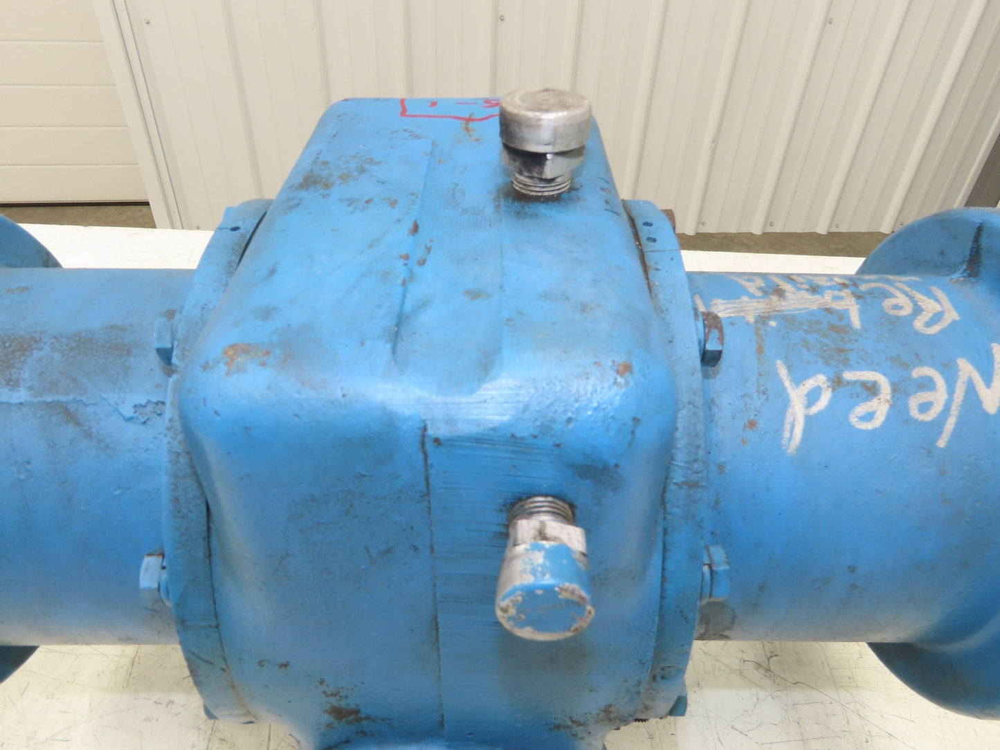 Worm Gearbox Horizontal Drive Dual Output 15:1 Reducer 1" Solid Input Shaft