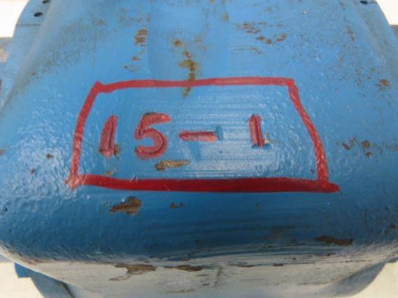 Worm Gearbox Horizontal Drive Dual Output 15:1 Reducer 1" Solid Input Shaft