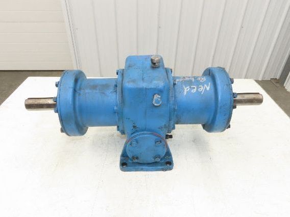 Worm Gearbox Horizontal Drive Dual Output 15:1 Reducer 1" Solid Input Shaft