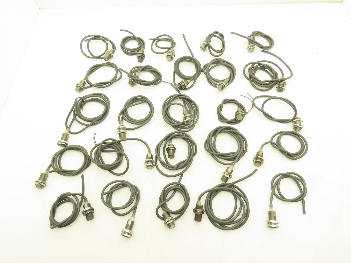 Omron E2E-X7D1-N Proximity Sensor Lot of 25