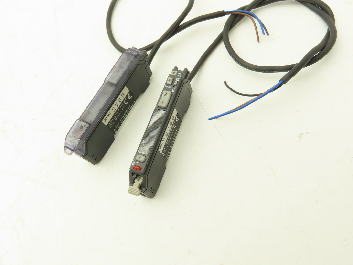 Keyence FS-V31 Fiber Optic Sensor Amplifier NPN 12-24vDC Lot of 11
