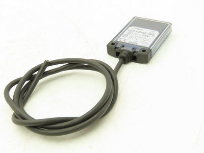 IDEC LH1D-H2HQ4C10RG Panel Surface Mount LED Spider Light 24vDC IP67 0.6W