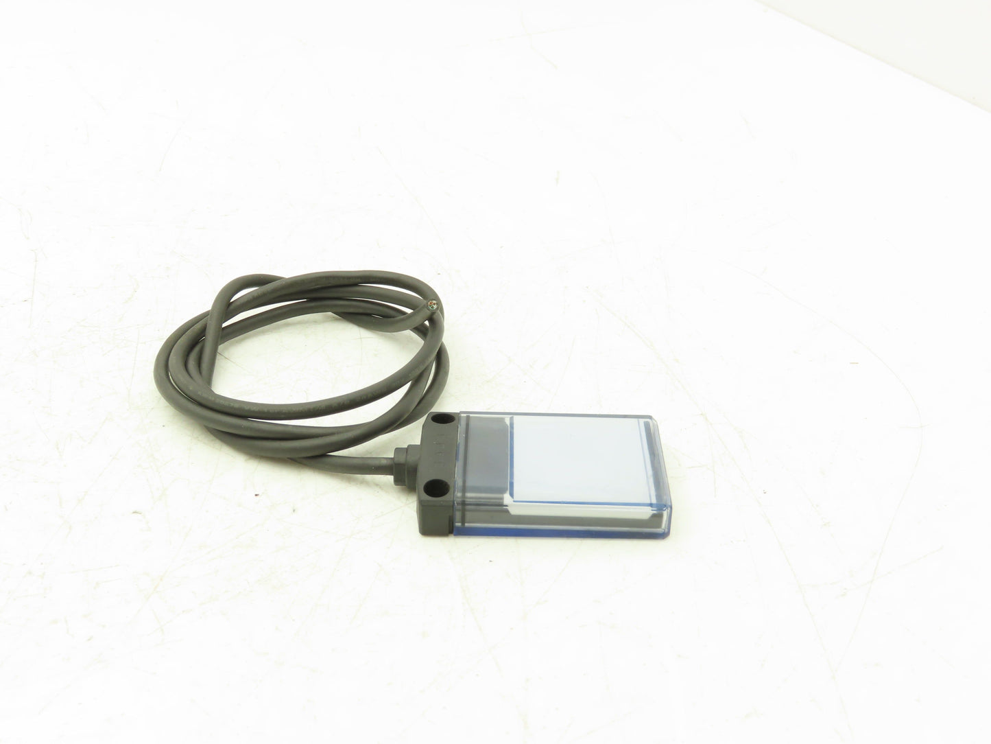 IDEC LH1D-H2HQ4C10RG Panel Surface Mount LED Spider Light 24vDC IP67 0.6W