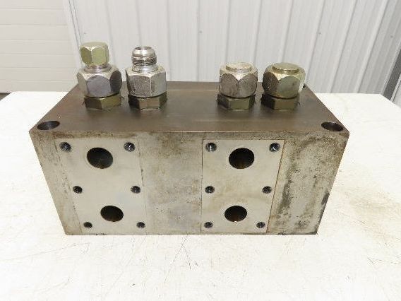 Daman E02293REV0 Hydraulic 4-Station Steel Manifold Block DN32 1-1/4" SAE