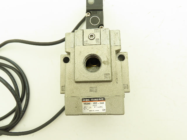 SMC VO307-5DZ | VG342-5DZ-04A 3 Port Pilot Solenoid Valve 24vDC Coil 1/2" NPT