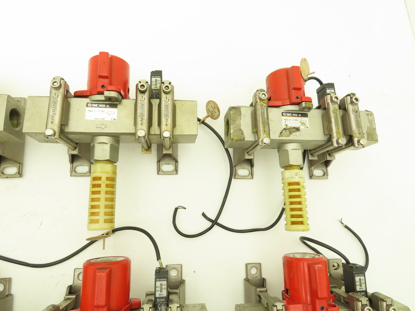 SMC Pneumatic Air Lockout Valve Body Pressure Gauge Assembly 3/4" NPT Lot of 8