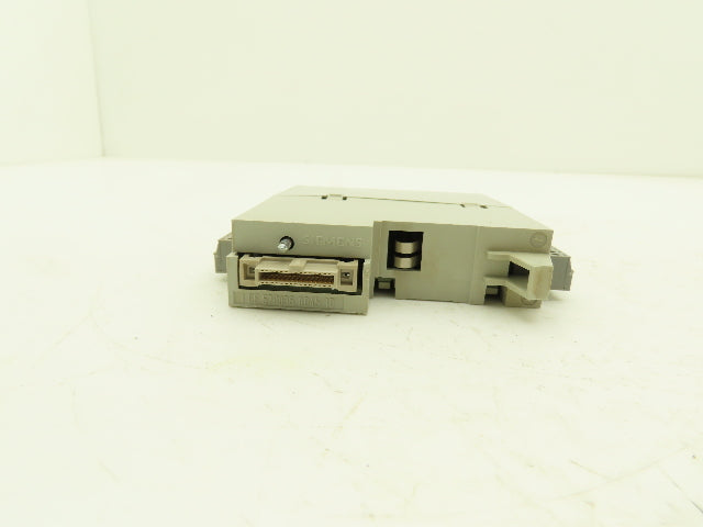 Siemens 6FC5111-0CA02-0AA2 Sinumerik 840D DMP 16 Point Output Module 16A 24v