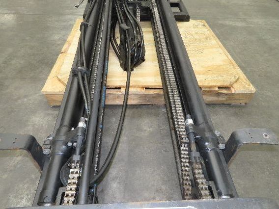 Yale Electric Forklift Mast 3-Stage Class 2 Sideshift 16" Carriage 4-1/2" Mount