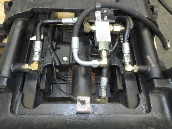 Yale Electric Forklift Mast 3-Stage Class 2 Sideshift 16" Carriage 4-1/2" Mount