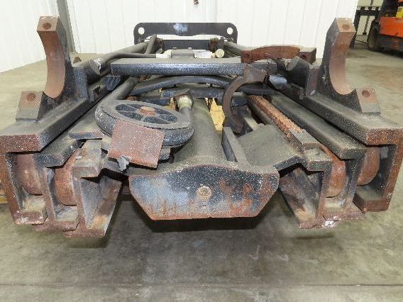 Yale Electric Forklift Mast 3-Stage Class 2 16" x 39" Carriage 5" Mount