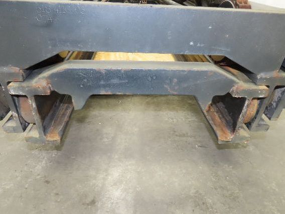 Yale Electric Forklift Mast 3-Stage Class 2 16" x 39" Carriage 5" Mount