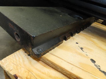 Yale Electric Forklift Mast 3-Stage Class 2 16" x 39" Carriage 5" Mount