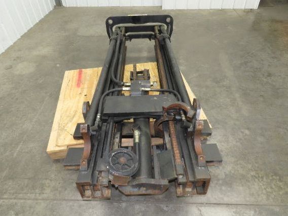 Yale Electric Forklift Mast 3-Stage Class 2 16" x 39" Carriage 5" Mount