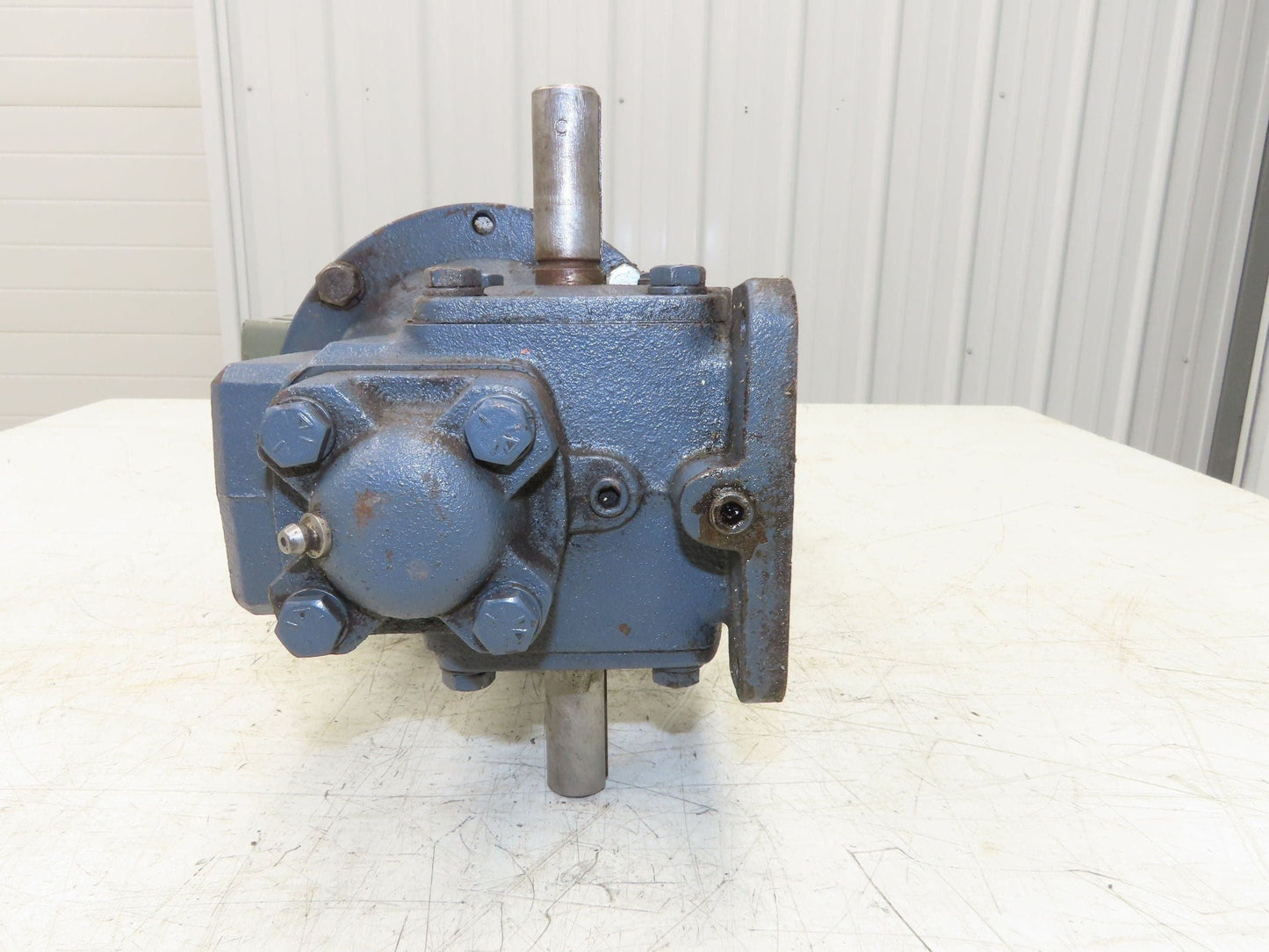 US Motors F008A Unimount 125 Gearmotor 10:1 Reducer .5Hp 230/460V 56C Dual Shaft