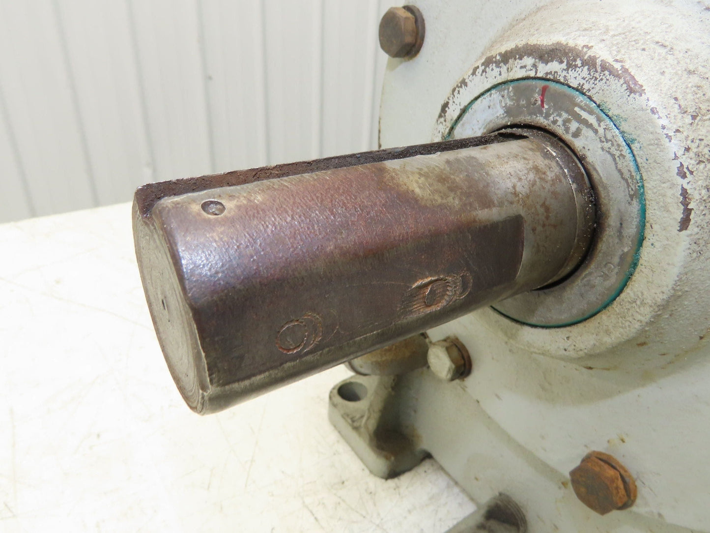 Worm Gearbox Horizontal Drive Dual Output 15:1 Reducer 1" Solid Input Shaft