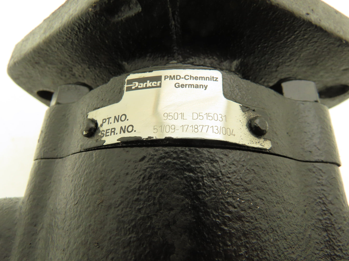 Parker 9501L-D515031 Hydraulic Accumulator Pump 2-Bolt SAE-B