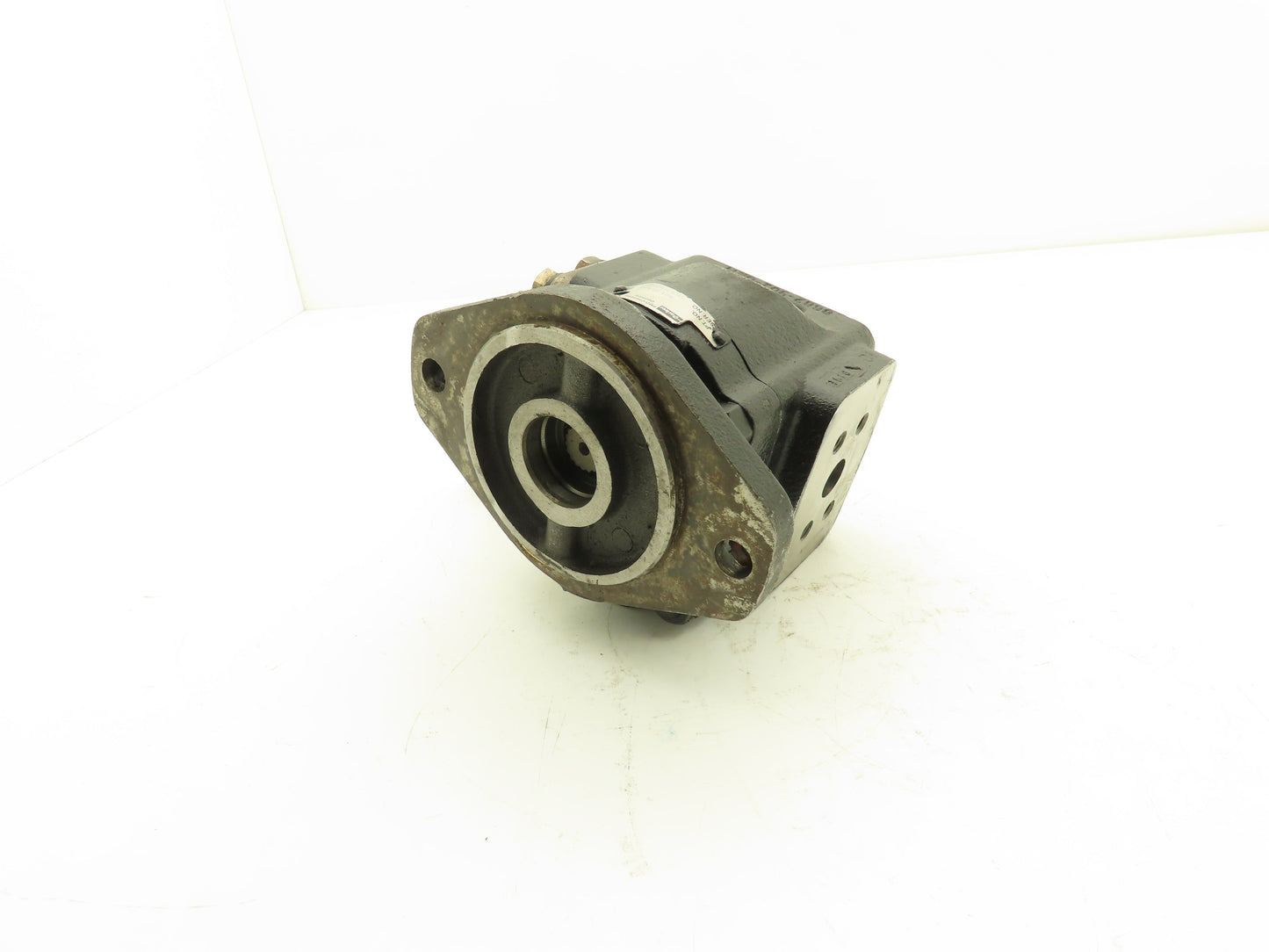 Parker 9501L-D515031 Hydraulic Accumulator Pump 2-Bolt SAE-B