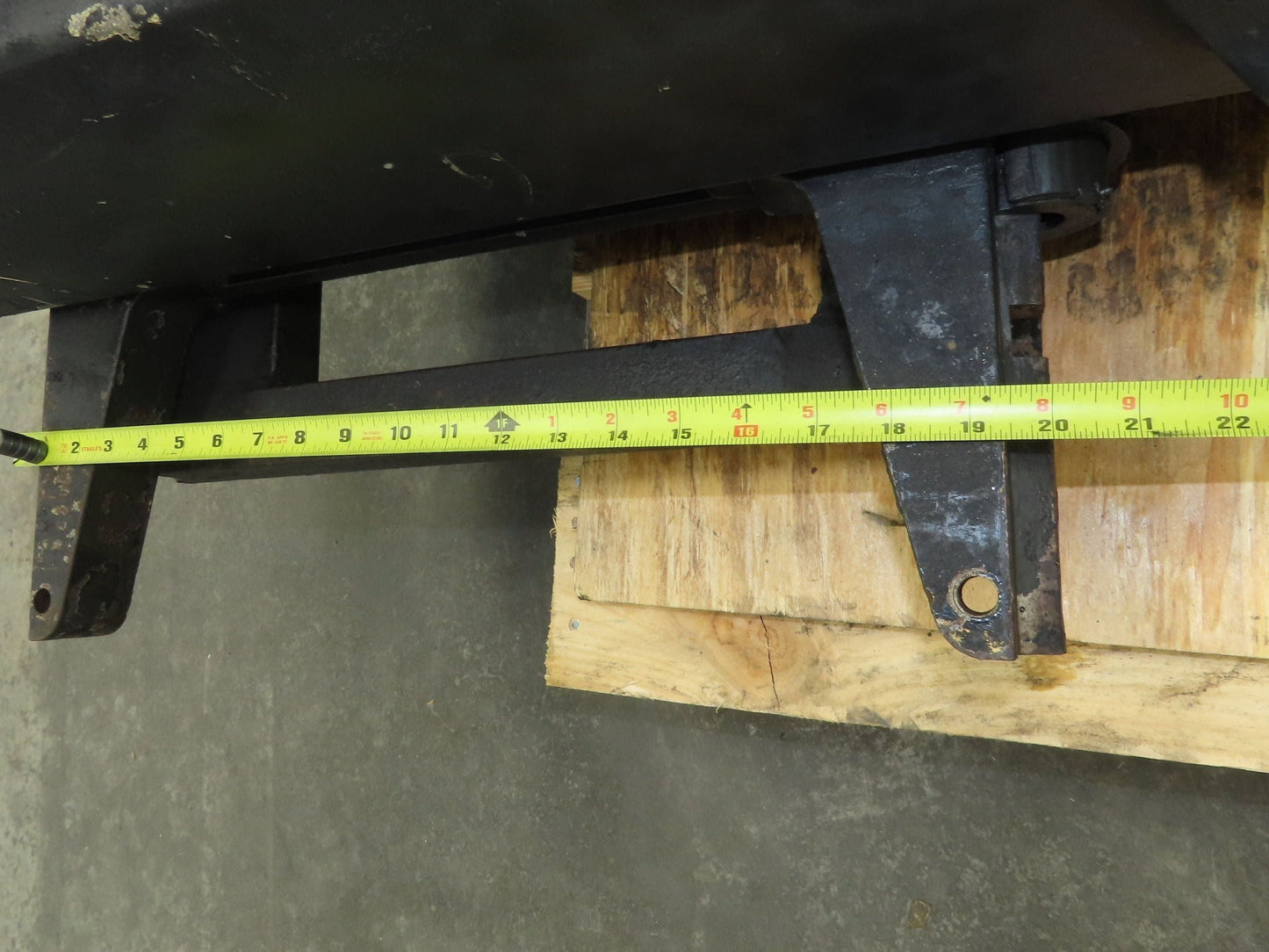 Yale Triple Forklift Mast 3-Stage Class 3 SideShift 20"x38-1/2" Carriage