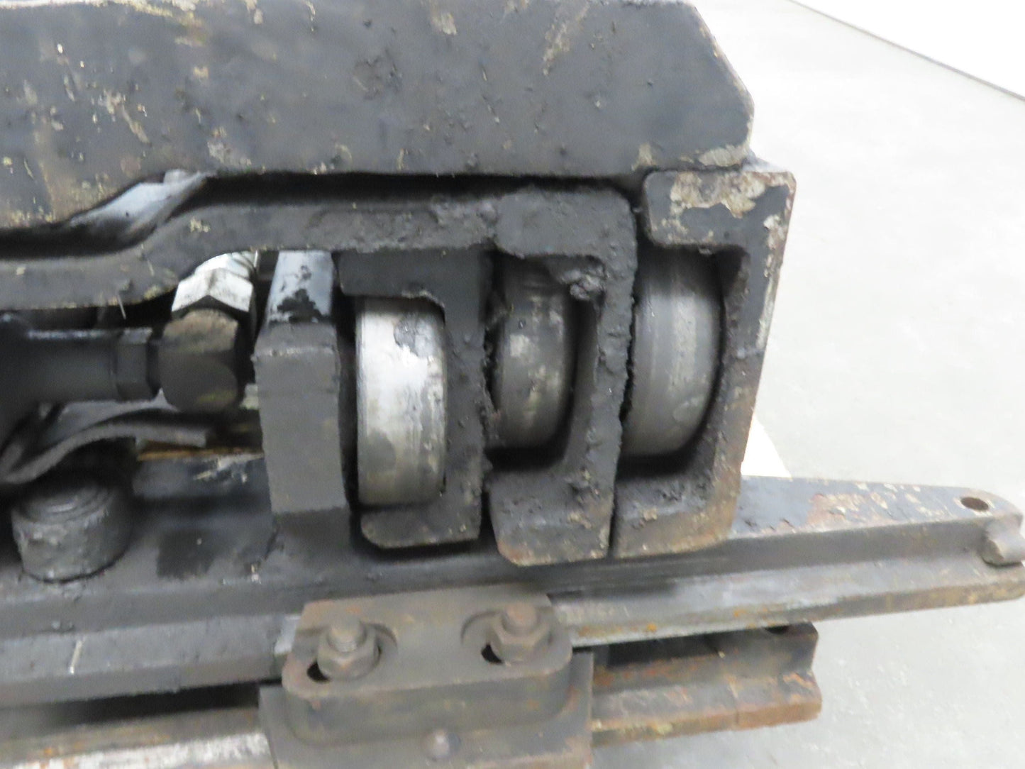 Yale Triple Forklift Mast 3-Stage Class 3 SideShift 20"x38-1/2" Carriage